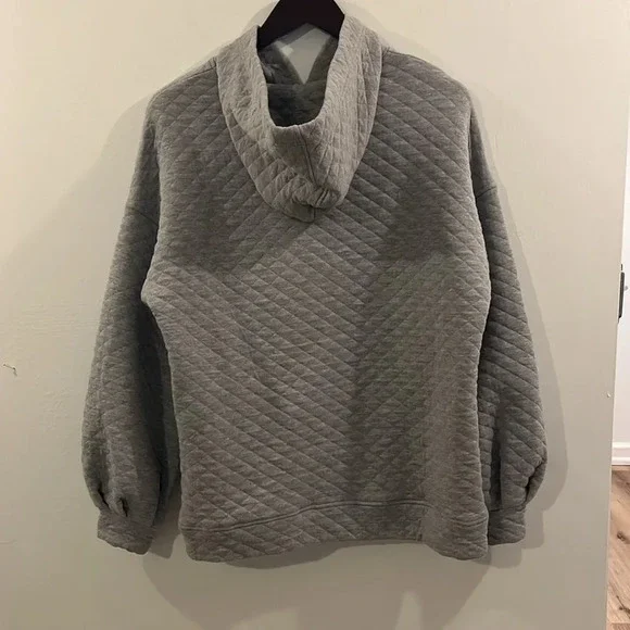 Sanctuary Quilted Sweatshirt - Size Medium - Picture 7 of 9